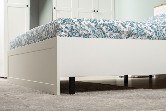 Остин 11.53 Кровать + ортопед + 16.152 Тумба прикроватная + 13.257 Тумба, белый шагрень/дуб крафт золотой