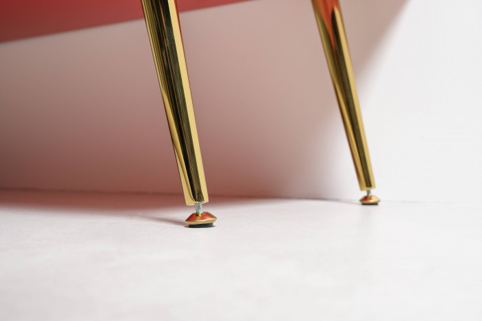 Кармин Комод-тумба 16.230.03, цвет красный/белый, ШхГхВ 115,3х42,6х93,2 см., фасады с рисунком Бразильские домики, две дверки