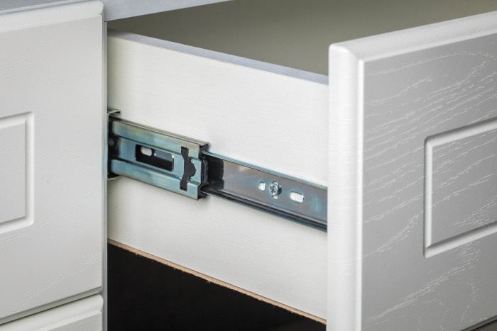 Ливерпуль Комод, цвет ясень ваниль/белый, ШхГхВ 140х41,4х78,3 см.